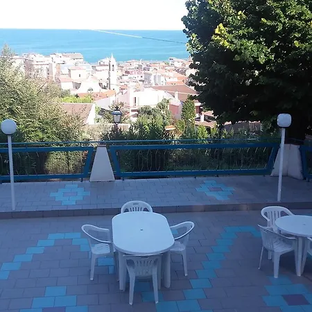 Hotel B&B Miramare *